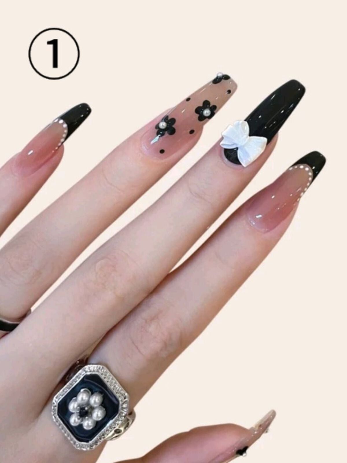 s o r aᥫᩣ ̖́- on LIPS 「【SHEINネイルチップ3選商品番号あり】これ買って後悔させま..」(2枚目)