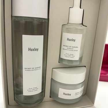 Huxley ブライトニングトリオのクチコミ「#huxley #brightening_trio #toner #essence #crea.....」（2枚目）