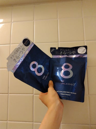  #人類モテ香水 

【使った商品】
エイトザタラソエイトザタラソ ユー CBD＆リフレッシング クレンズ 美容液シャンプー／CBD＆バランシング ダメージリペア 美容液ヘアトリートメント

【香り】
クールな感じでの香水ににてます！
香りも程よく持続しました❤

【テクスチャ】
透明で程よくとろとろ

【どんな人におすすめ？】
髪の毛をうるツヤにしたいひと

【良いところ】
香りが良い！
次の日の広がりを抑えてサラサラうるうるになる

【イマイチなところ】
リンスに比べシャンプーはそこまで目立ったよさを感じなかったです。でも、リンスとシャンプーをライン使いすることでよりリンスの効果を発揮できる気がすると思って使ってました！の画像 その0