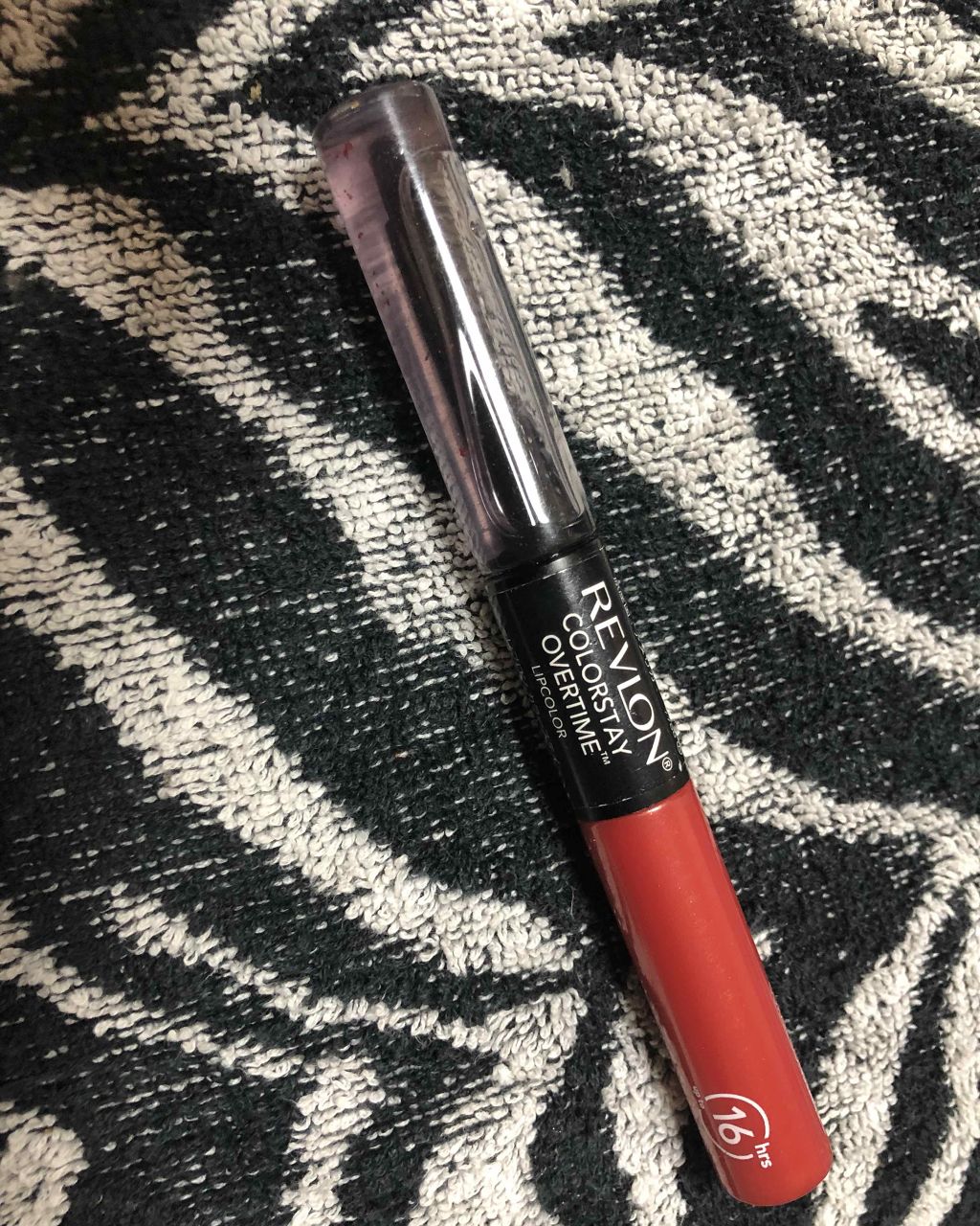 カラーステイ オーバータイム リップカラー/REVLON/リップグロスを使ったクチコミ(1枚目)