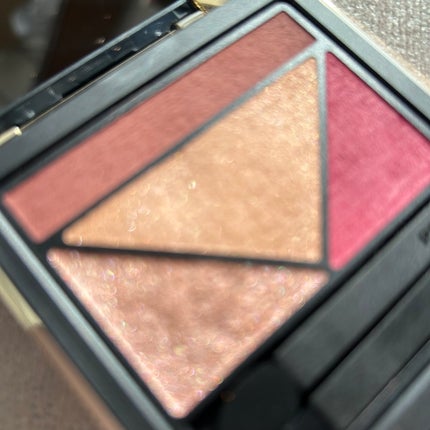 ダイメンションズ マルチエフェクト アイシャドウ/PRADA BEAUTY/アイシャドウパレットを使ったクチコミ(6枚目)