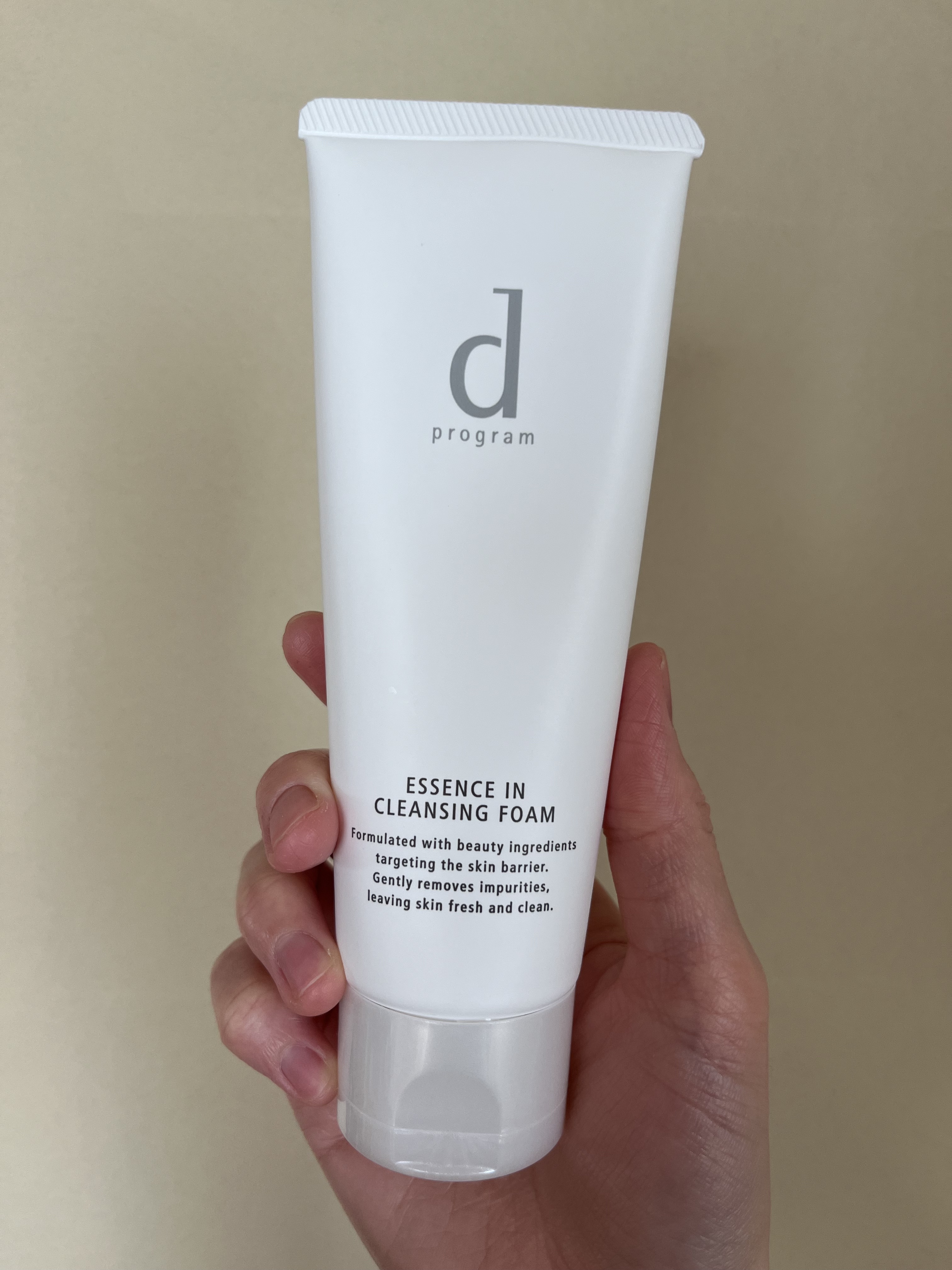 エッセンスイン クレンジングフォーム/d プログラム/洗顔フォームを使ったクチコミ（1枚目）