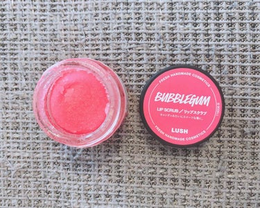 前々から気になっていて購入した商品です☺︎

・LUSH  リップスクラブ【バブルガム】
Lipsでこの商品を見つけてずっと欲しいな～と思っていて今回友達の誕生日プレゼントに購入し、自分用にも購入しまし