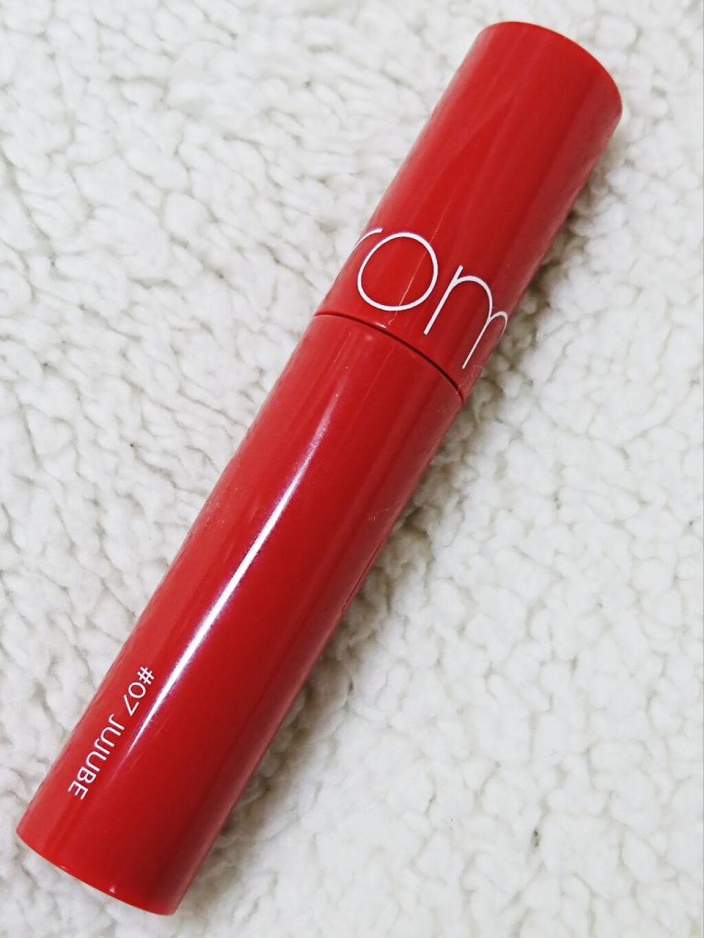 ジューシーラスティングティント/rom&nd/リップティントを使ったクチコミ（2枚目）