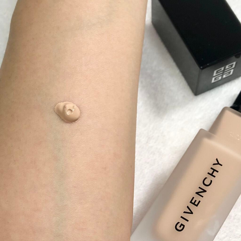 プリズム・リーブル・スキンケアリング・マット/GIVENCHY/リキッドファンデーションを使ったクチコミ(3枚目)