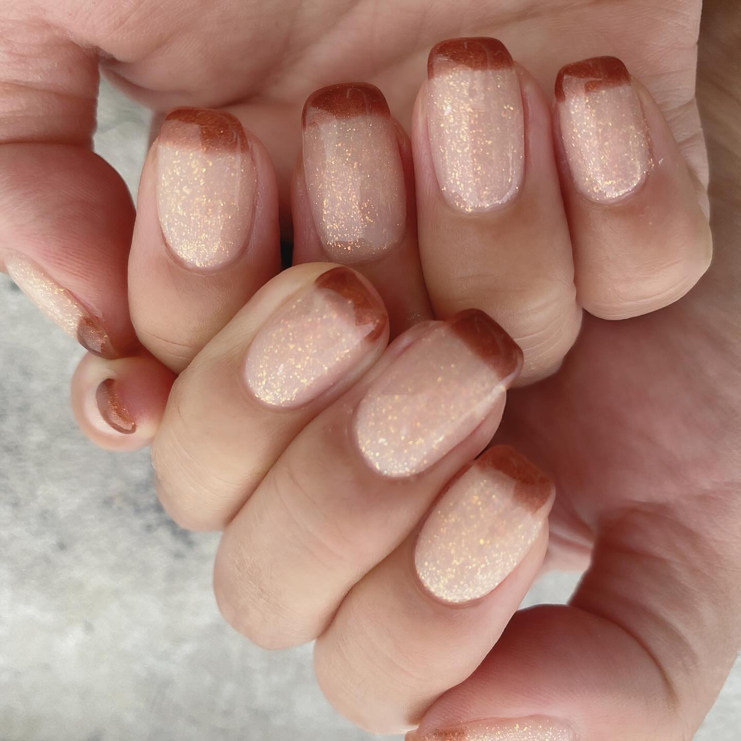 × @gelme1 
⁡
その他の投稿はこちらから▶︎ @chisato_kukuru 
⁡
𓆸⋆*Gel Nail
⁡
こんにちは☻
今日は過去ネイルから💅🏻
@gelme1  の 
GM138 HEAT CANYON/ヒートキャニ