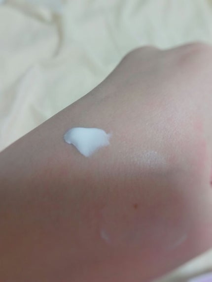 スキンアクア トーンアップUVエッセンス/スキンアクア/日焼け止めクリームを使ったクチコミ(2枚目)