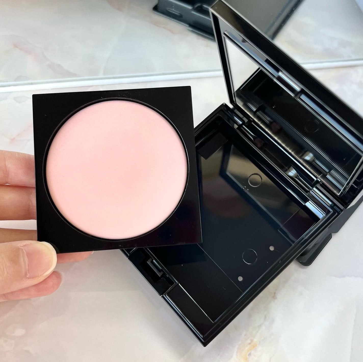 アディクション スキンリフレクト セッティングパウダー/ADDICTION/プレストパウダーを使ったクチコミ(4枚目)