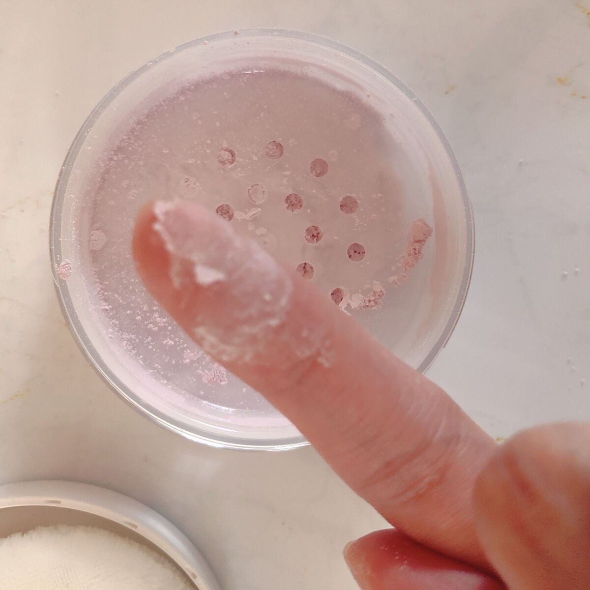 ミネラルUVパウダー/エトヴォス/ルースパウダーを使ったクチコミ(5枚目)