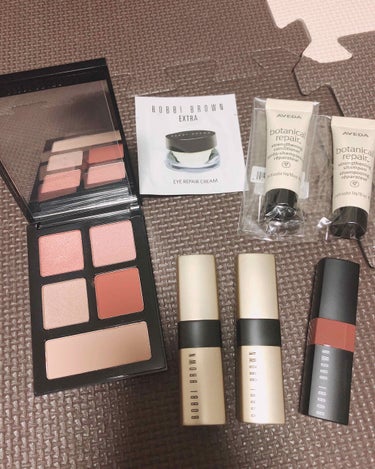 エッセンシャル マルチカラー アイシャドウパレット/BOBBI BROWN/アイシャドウパレットを使ったクチコミ（2枚目）