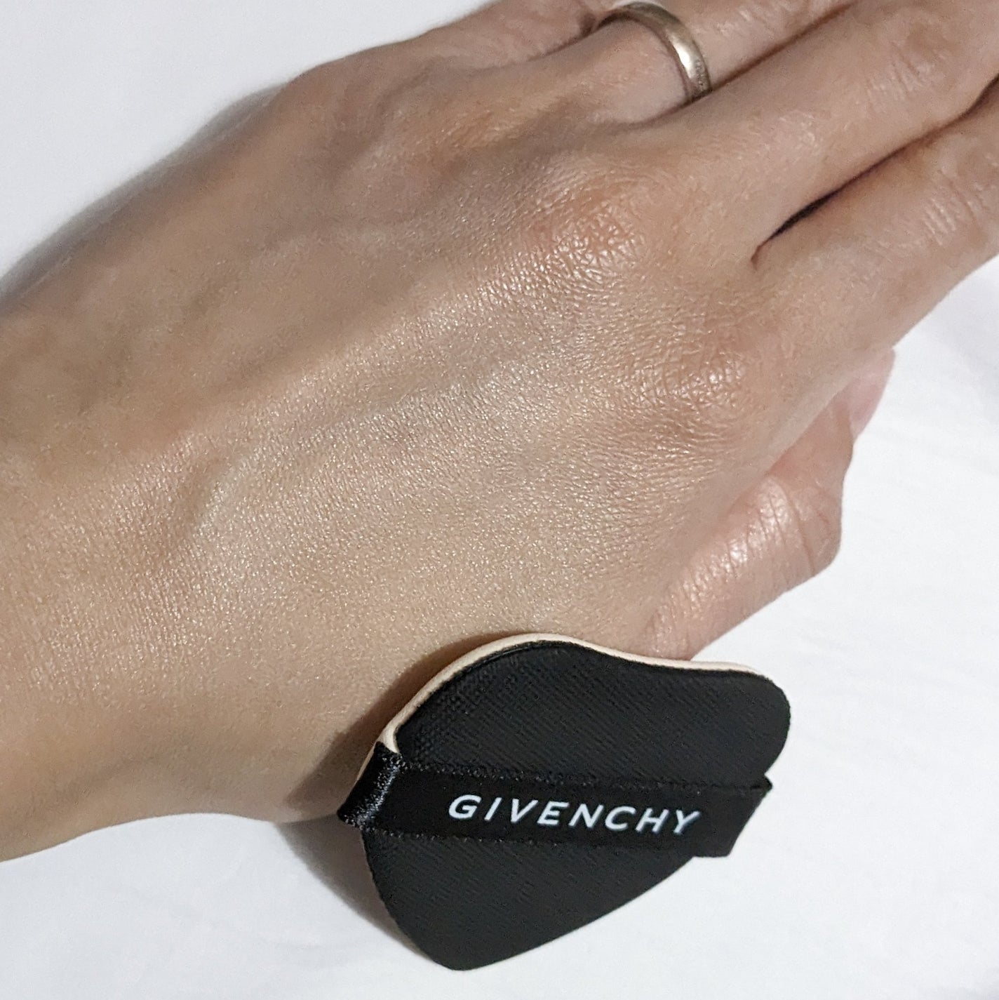 プリズム・リーブル/GIVENCHY/ルースパウダーを使ったクチコミ(3枚目)