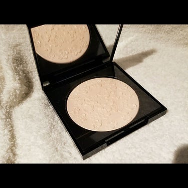 GIVENCHY プードル・グロウのクチコミ「GIVENCHY / POUDRE GLOW
　　　　　　- 00 MOONLIGHT SAI.....」（1枚目）