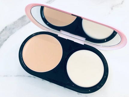 M・A・C ライトフル C3 ナチュラル シルク パウダーファンデーションのクチコミ「もともと粉っぽさが苦手でパウダーファンデーションは遠ざけていたのですが、M・A・Cのパウダーフ.....」(2枚目)