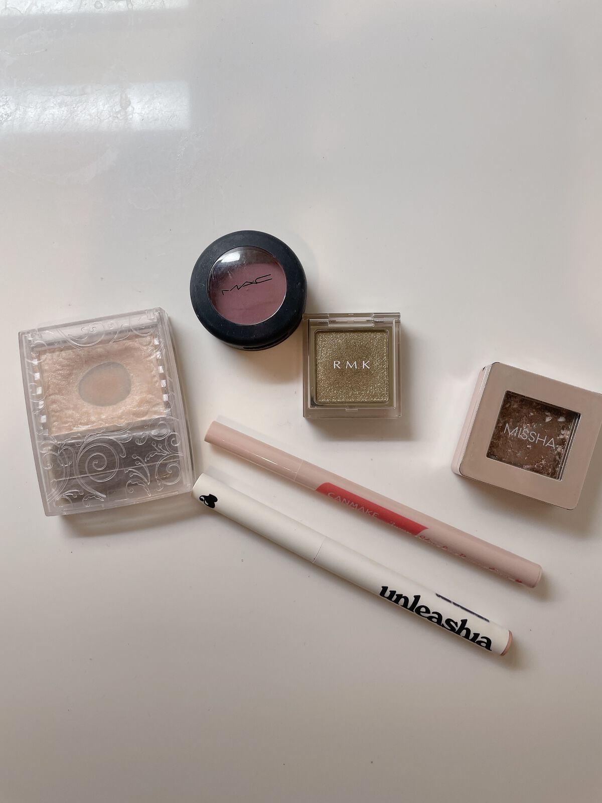 パウダー キス アイシャドウ/M・A・C/単色アイシャドウを使ったクチコミ（3枚目）