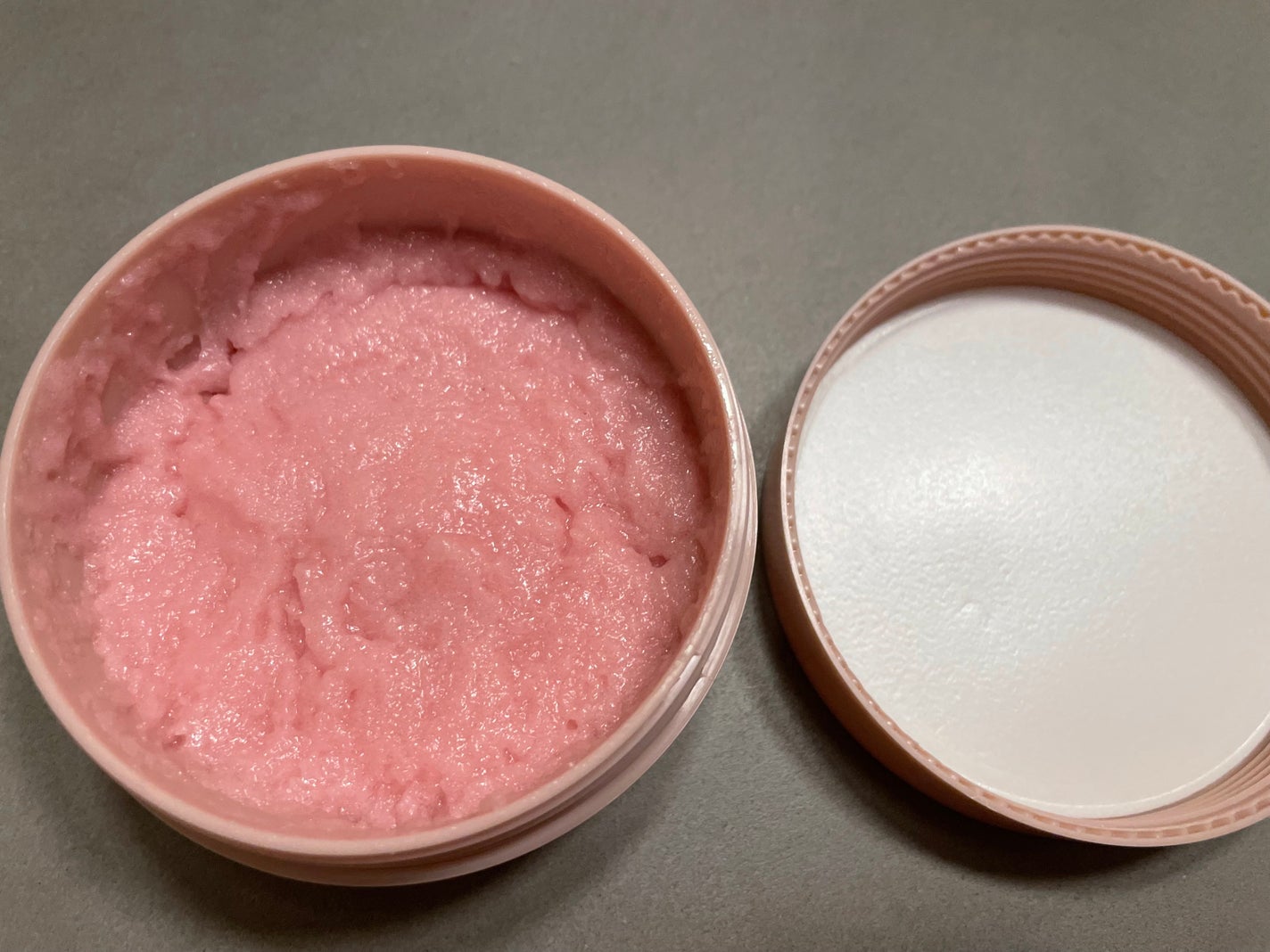 Q+Me スウィート ボム タラソ スクラブ/AGARISM/バスト・ヒップケアを使ったクチコミ(2枚目)