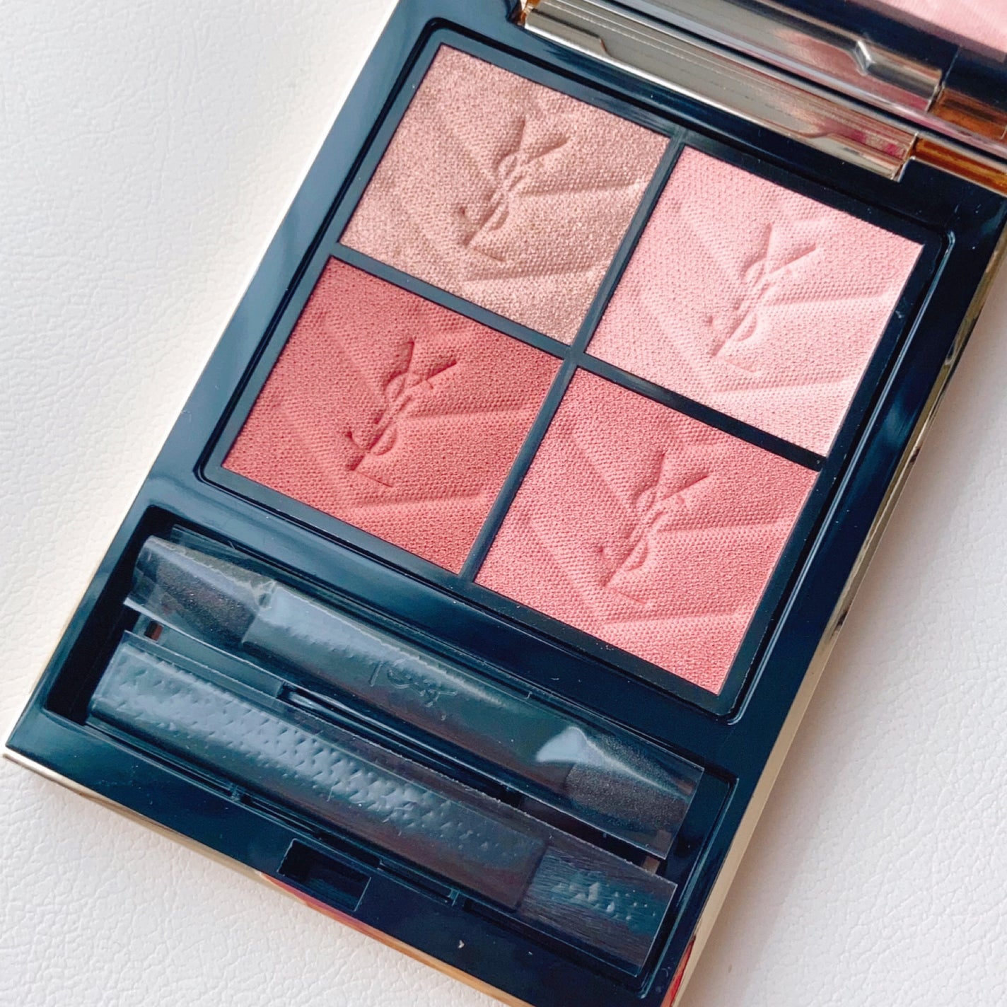 クチュール ミニ クラッチ/YVES SAINT LAURENT BEAUTE/アイシャドウパレットを使ったクチコミ(3枚目)