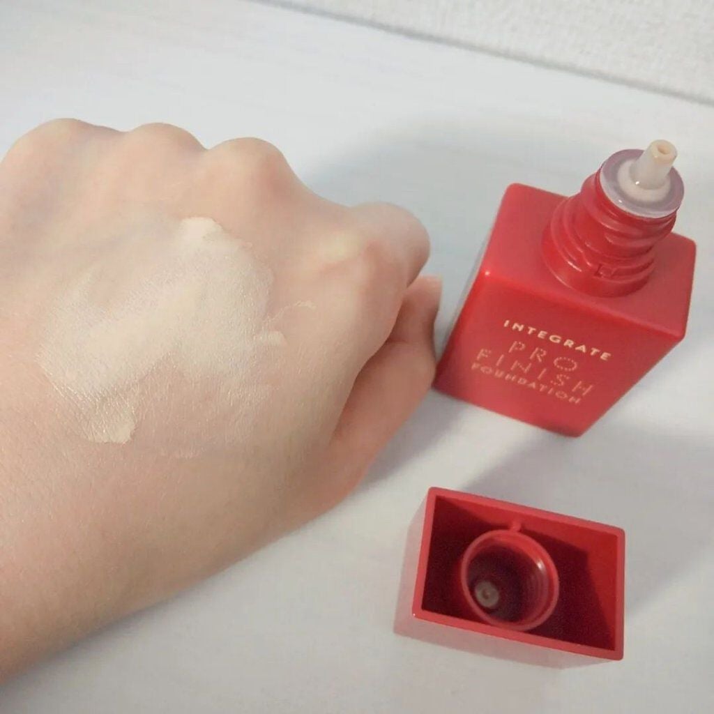 プロフィニッシュリキッド/インテグレート/リキッドファンデーションを使ったクチコミ(5枚目)