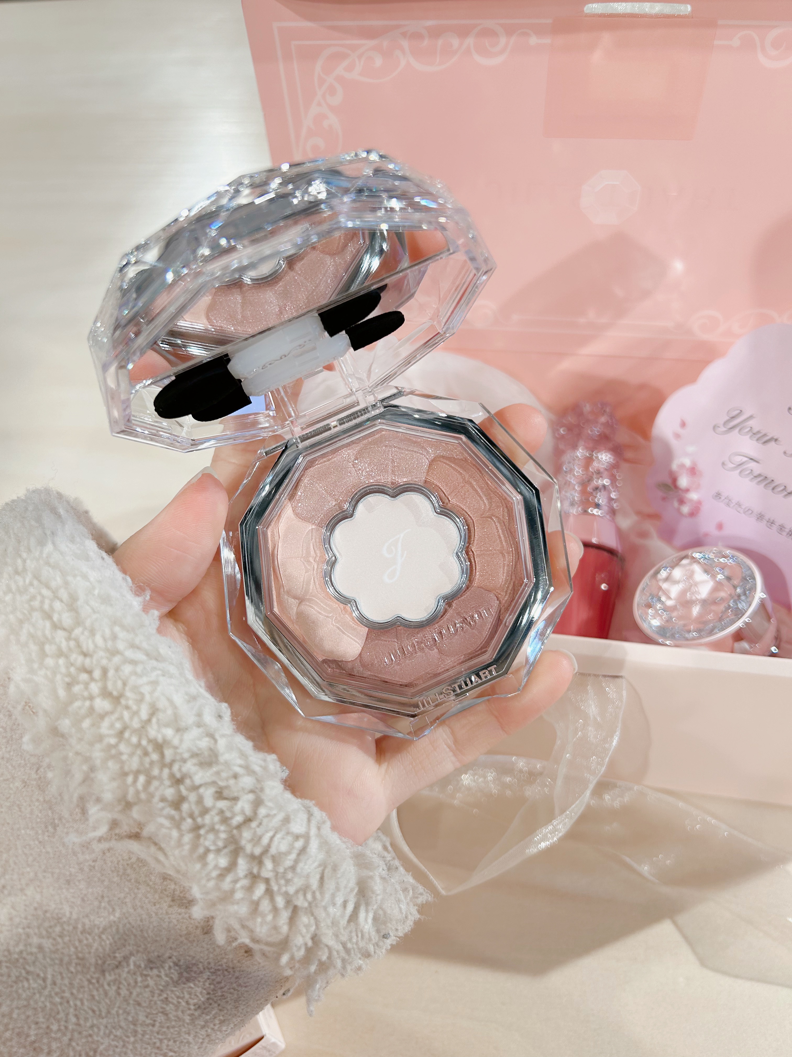 ジルスチュアート ブルームクチュール アイズ/JILL STUART/アイシャドウパレットを使ったクチコミ（1枚目）