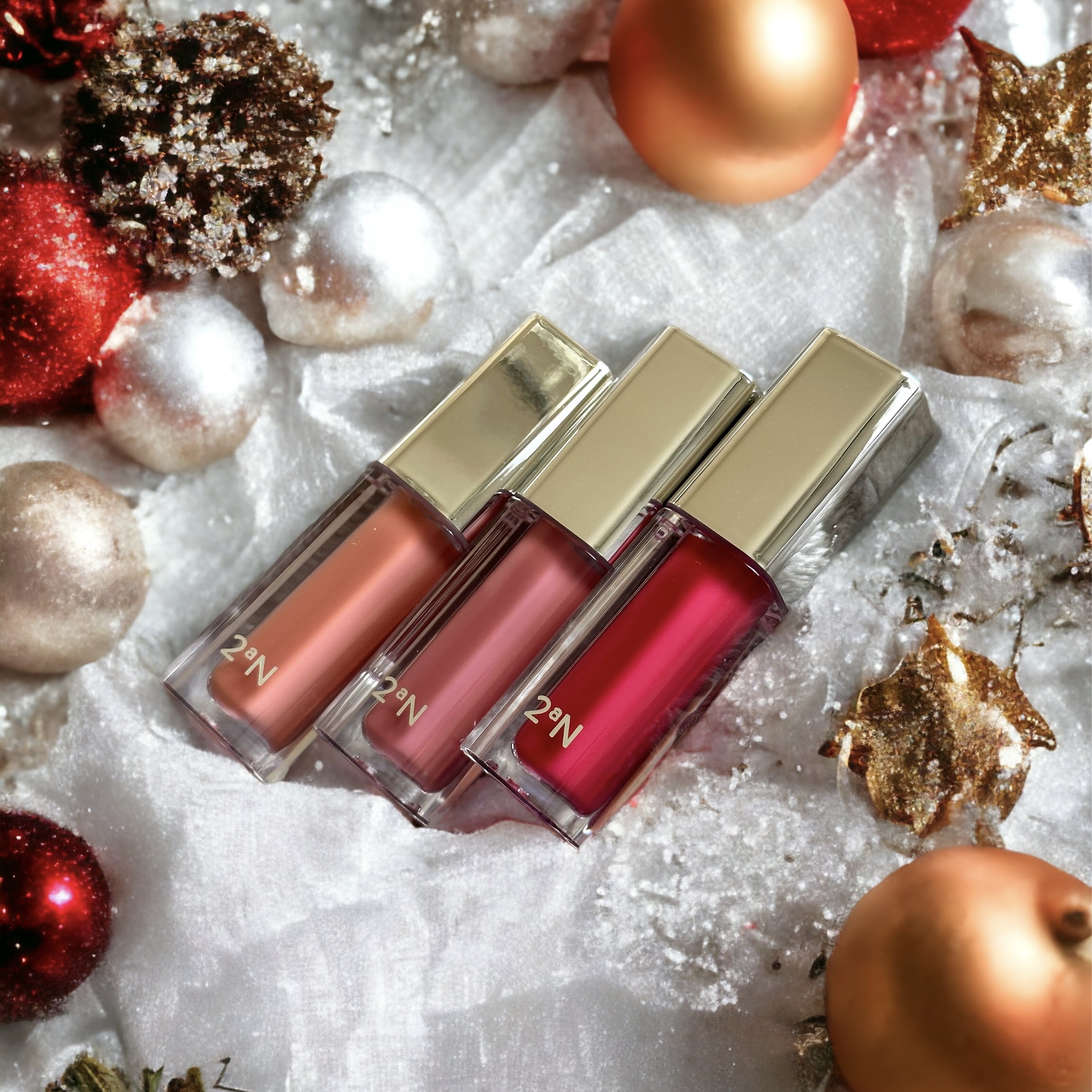 2aNの人気商品9品！！

かわいい🤤
パケがもうかわいい🤤
リップが仕上がりもパケも可愛すぎて🤤ついクリスマス仕様に🫶
みずみずしさがありながらティント効果で落ちにくい！

使用感仕上がり共に1番気に入ったのがデュアルチーク。
こ