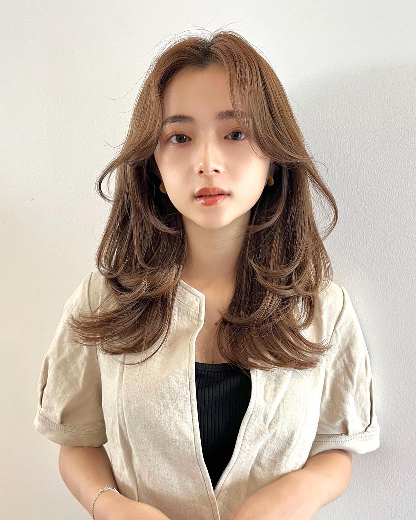 HARUNA on LIPS 「たっぷりレイヤー♡顎下辺りからスタートした、大人上品なレイヤー..」(2枚目)