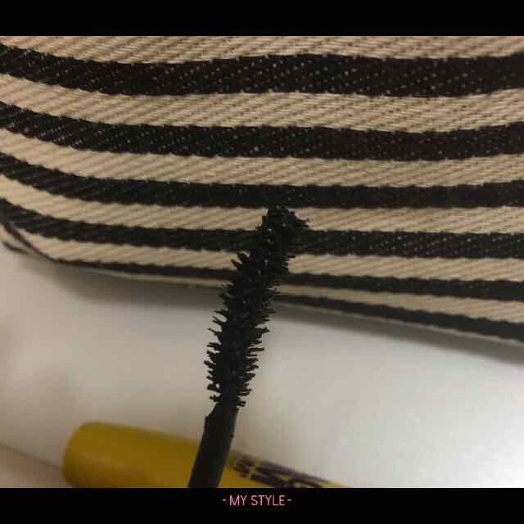 ボリューム エクスプレス マグナム ウォータープルーフ N/MAYBELLINE NEW YORK/マスカラを使ったクチコミ（2枚目）