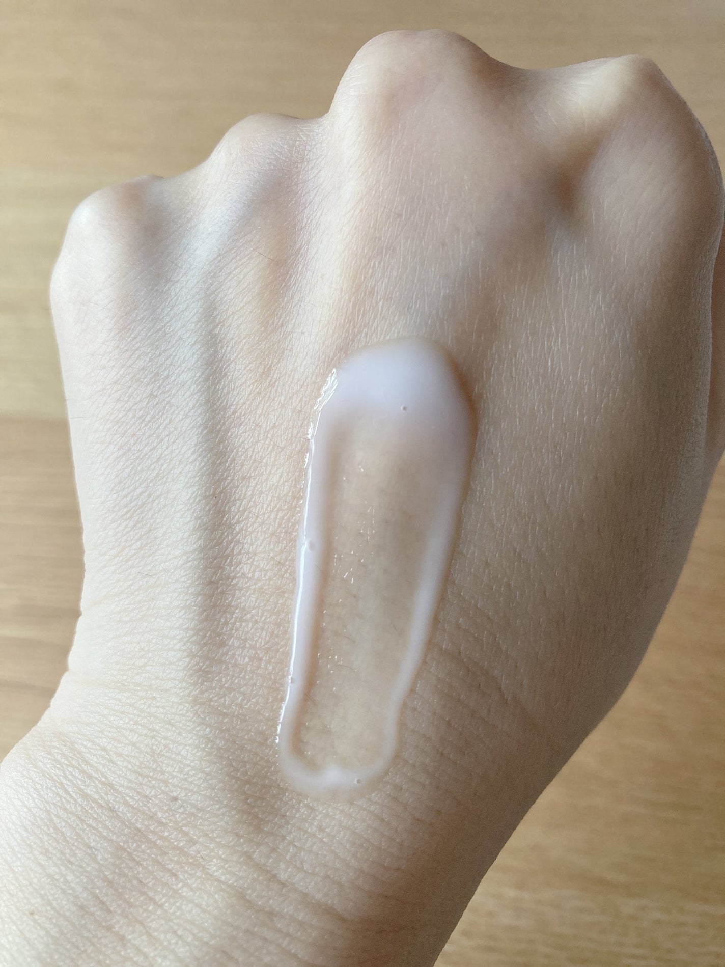 トリートメントミルク(ブライトニング) しっとり/アクアレーベル/乳液を使ったクチコミ(3枚目)