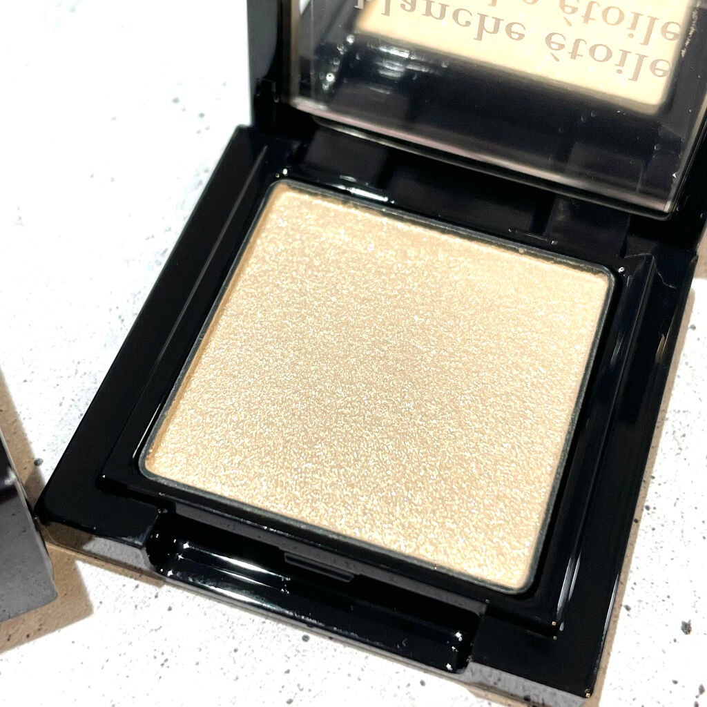 オンブルアムールエクラ/ブランエトワール/単色アイシャドウを使ったクチコミ(2枚目)