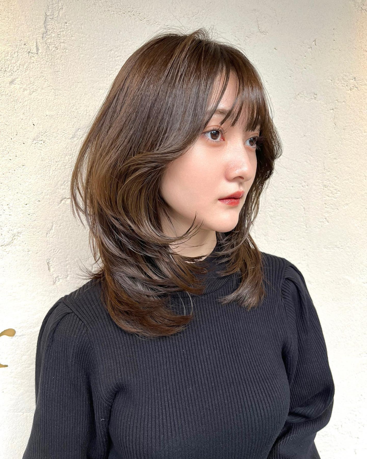 HARUNA on LIPS 「大人ミディアム✨さらっと巻いても動きのある#レイヤーカットです..」(2枚目)