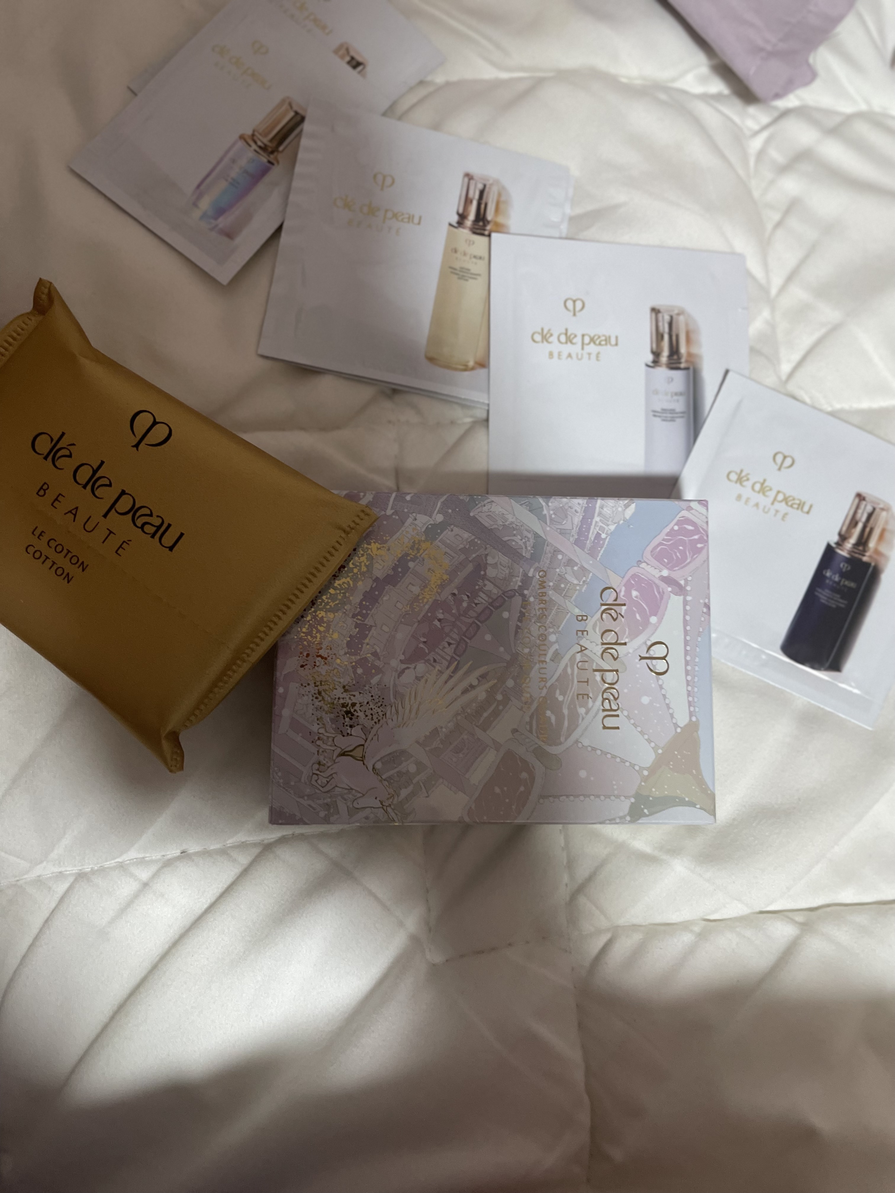 オンブルクルールクアドリ 502 Wings of Wonder（ホリデーコレクション2024）/クレ・ド・ポー ボーテ/アイシャドウパレットを使ったクチコミ（2枚目）