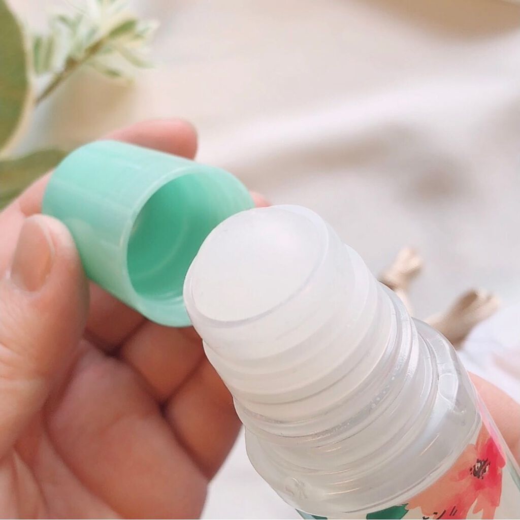 ロールオン フレッシュフローラルの香り/8x4/デオドラント・制汗剤を使ったクチコミ(3枚目)