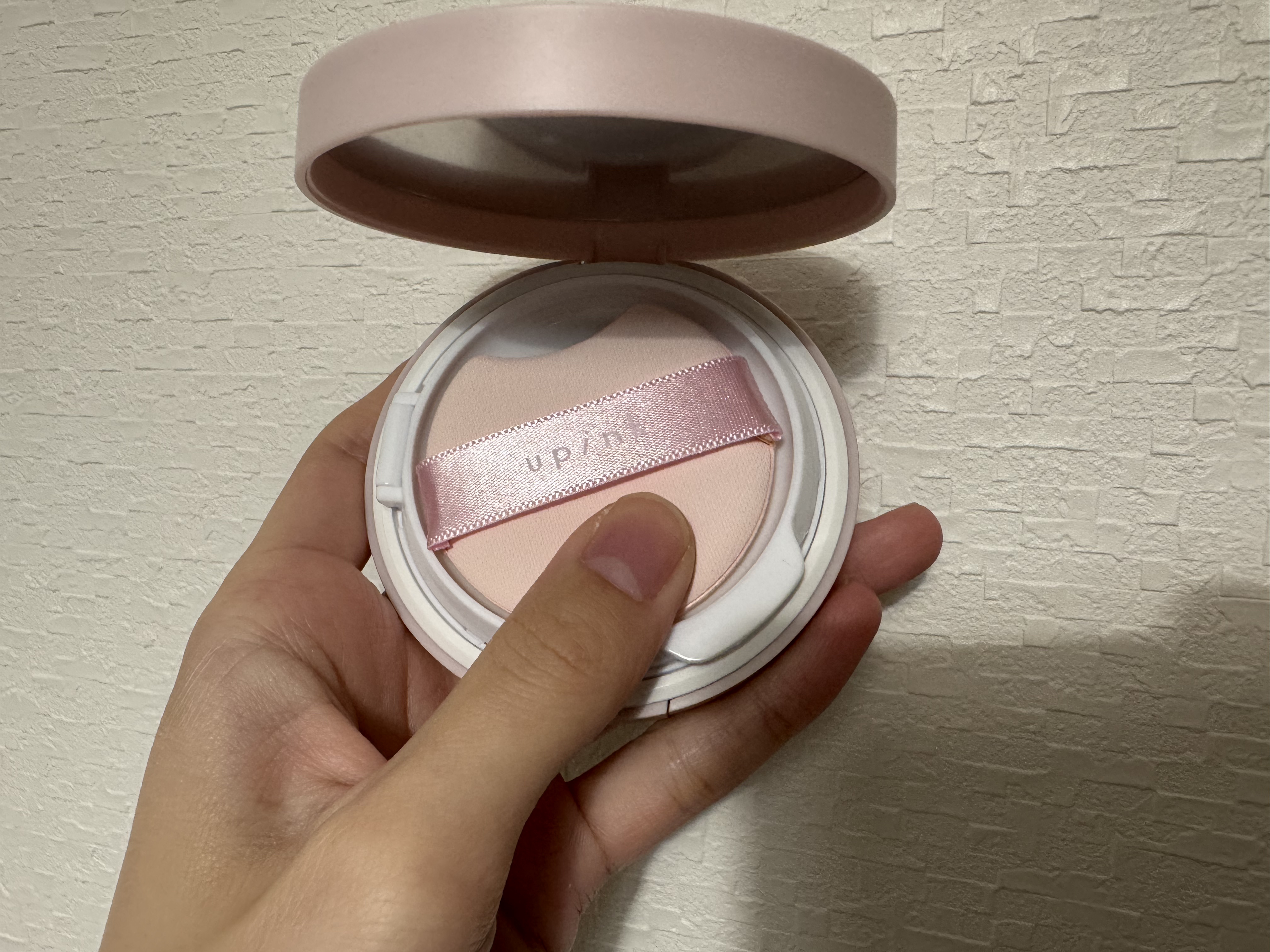 カバー&グロウクッション 01 ライトベージュ/upink/クッションファンデーションを使ったクチコミ（2枚目）