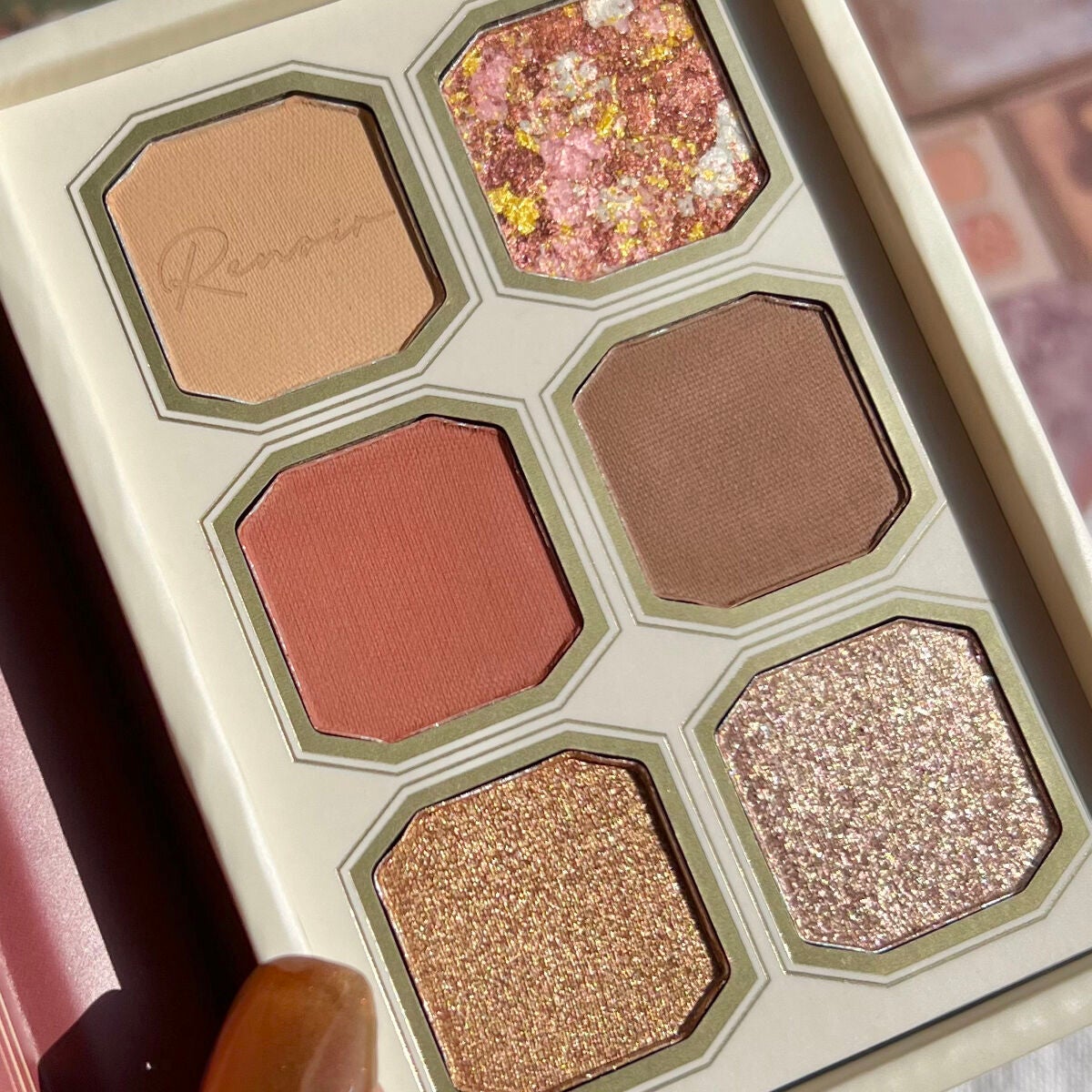 絵画アイシャドウパレット/MilleFée/アイシャドウパレットを使ったクチコミ(4枚目)