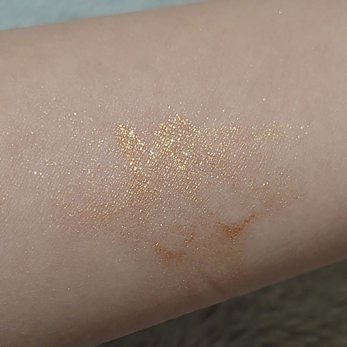 ダイヤモンドシリーズ 星空リキッドアイシャドウ 04夕焼けの道/ZEESEA/リキッドアイシャドウを使ったクチコミ（3枚目）