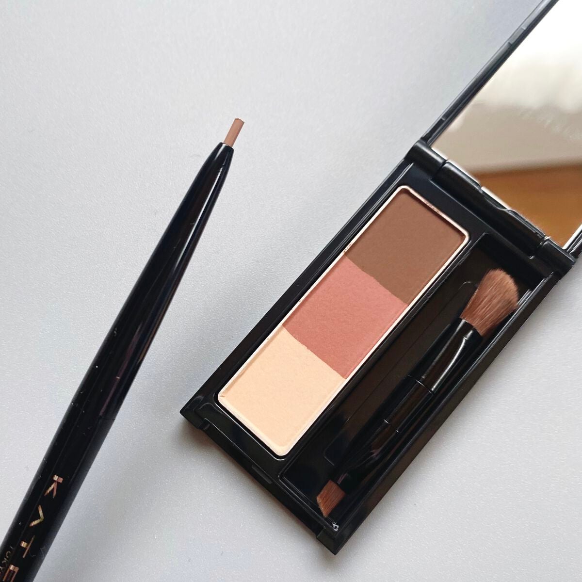 ケイト デザイニングアイブロウ3D/KATE/パウダーアイブロウを使ったクチコミ(1枚目)