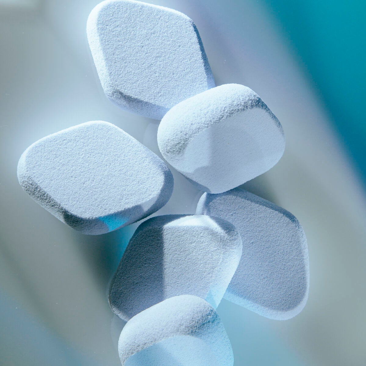 【公式】ロージーローザ(ROSYROSA) on LIPS 「💟NEWARRIVAL💟シリーズ累計出荷数180万個突破記念!..」(1枚目)