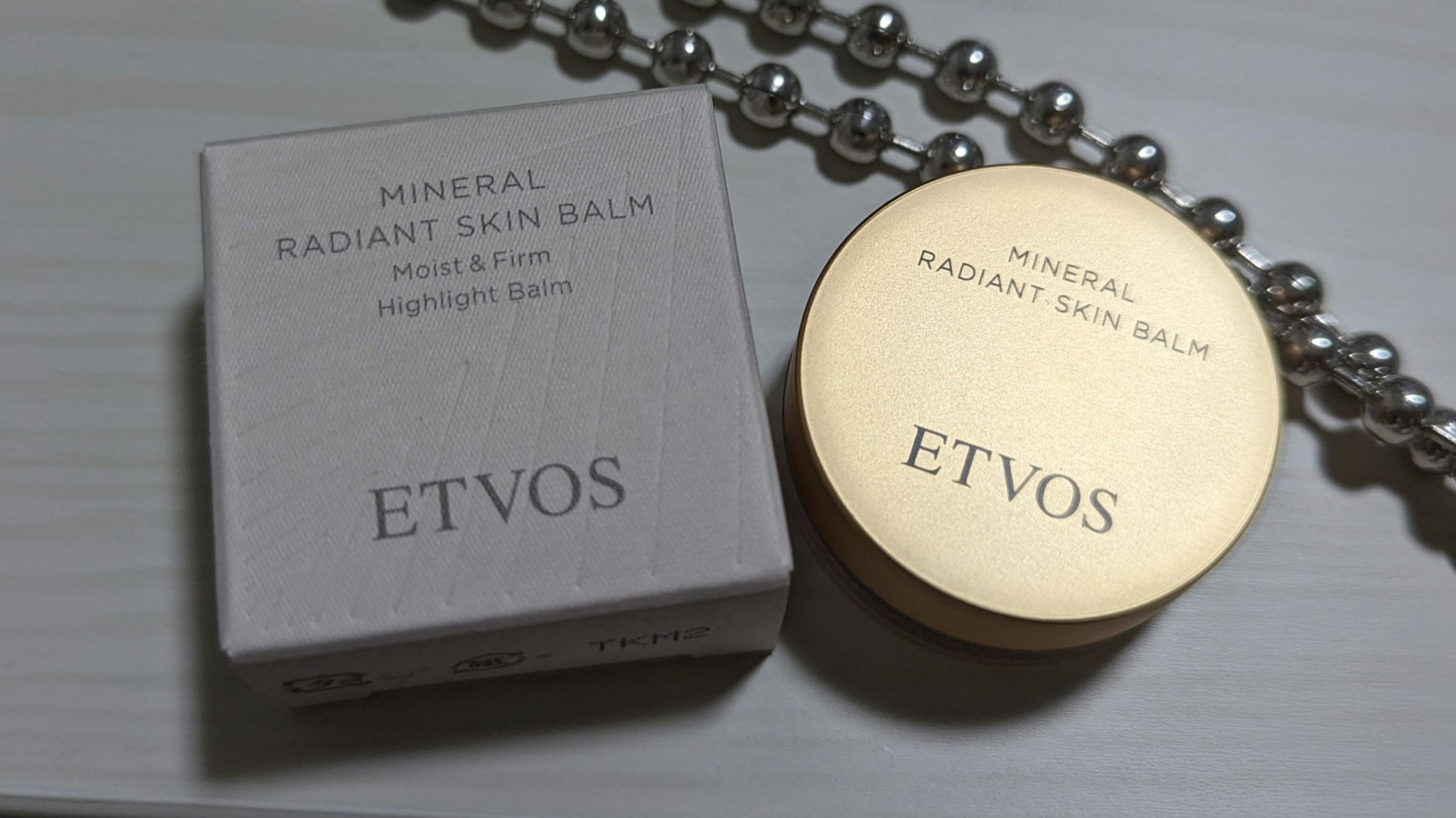 ミネラルラディアントスキンバーム/エトヴォス/クリームハイライトを使ったクチコミ（1枚目）