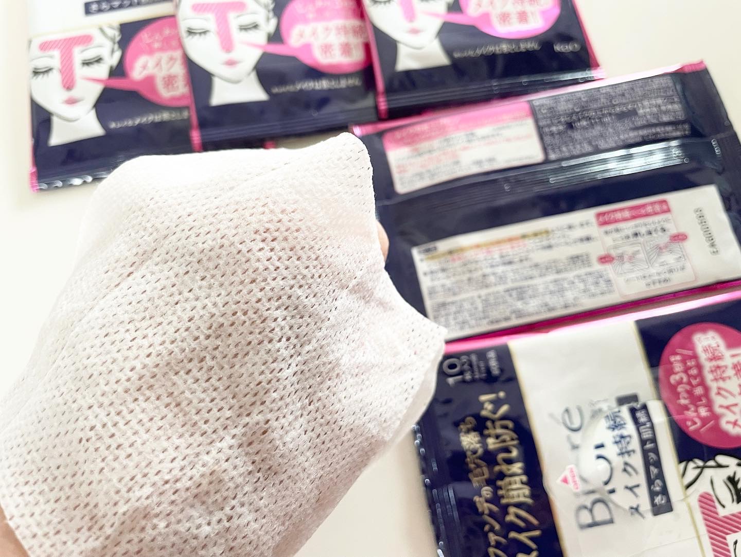 ビオレ メイク持続シート さらマット肌/ビオレ/フェイスシートを使ったクチコミ（2枚目）