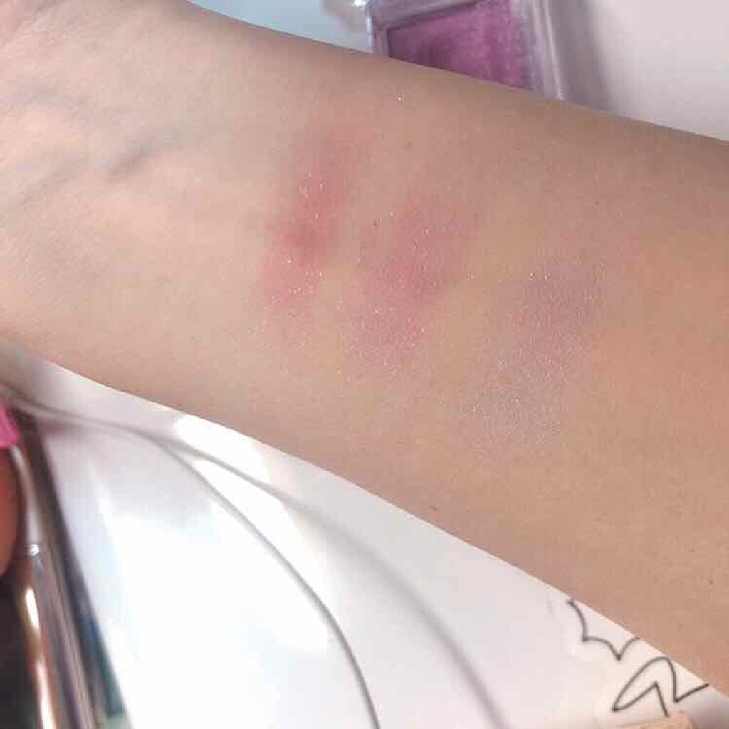 アイコニックルック アイシャドウ/JILL STUART/単色アイシャドウを使ったクチコミ（2枚目）