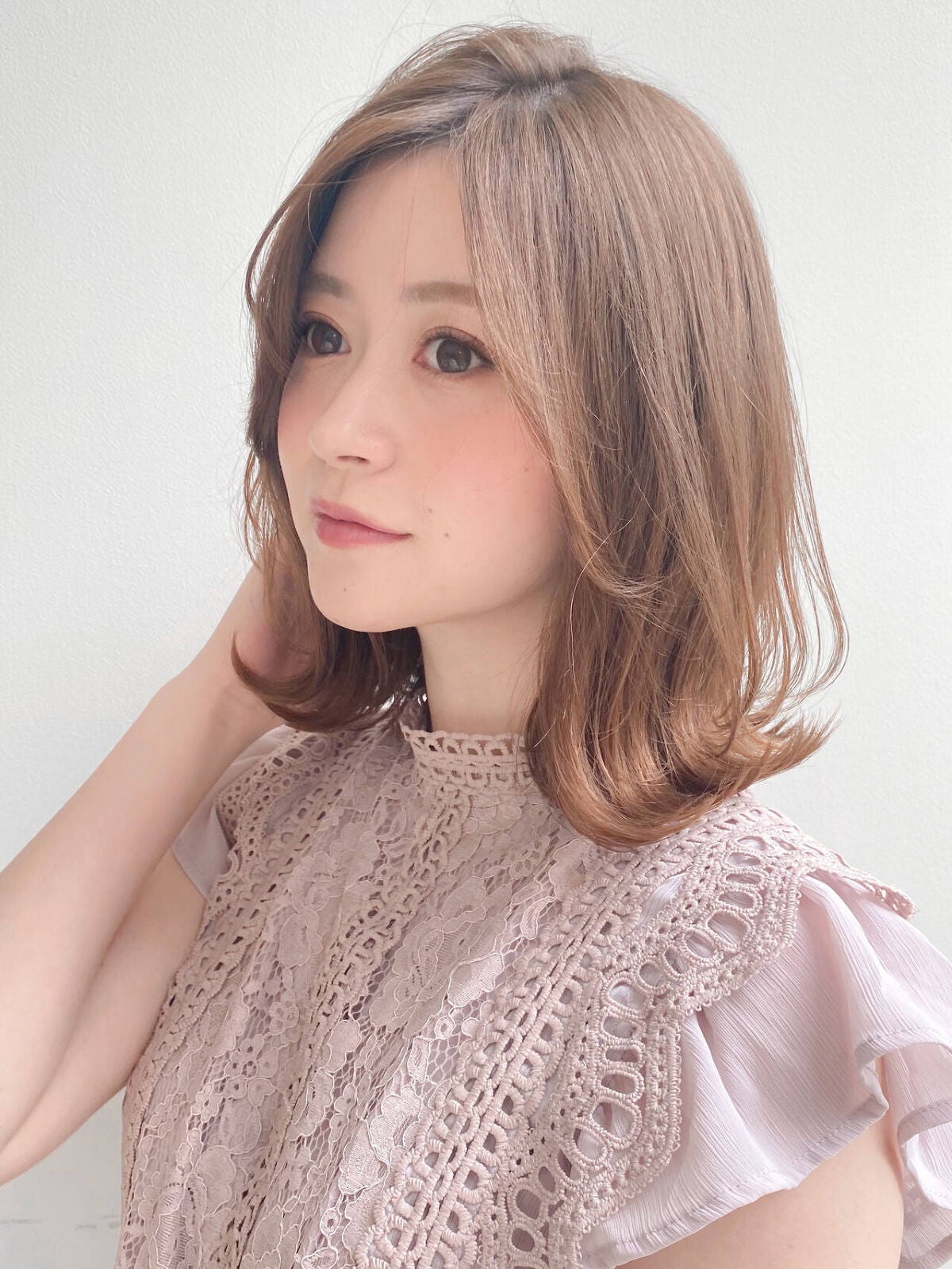メイクで変わる!ポイントを押さえた神ワザメイクで芸能人みたいな魅力的フェイスにのサムネイル