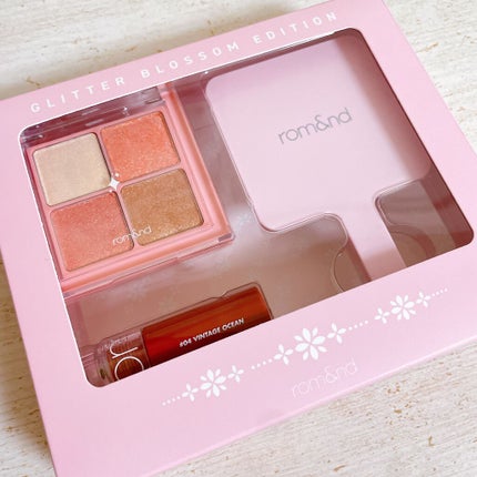 グリッターブロッサムエディション/rom&nd/メイクアップキットを使ったクチコミ(1枚目)