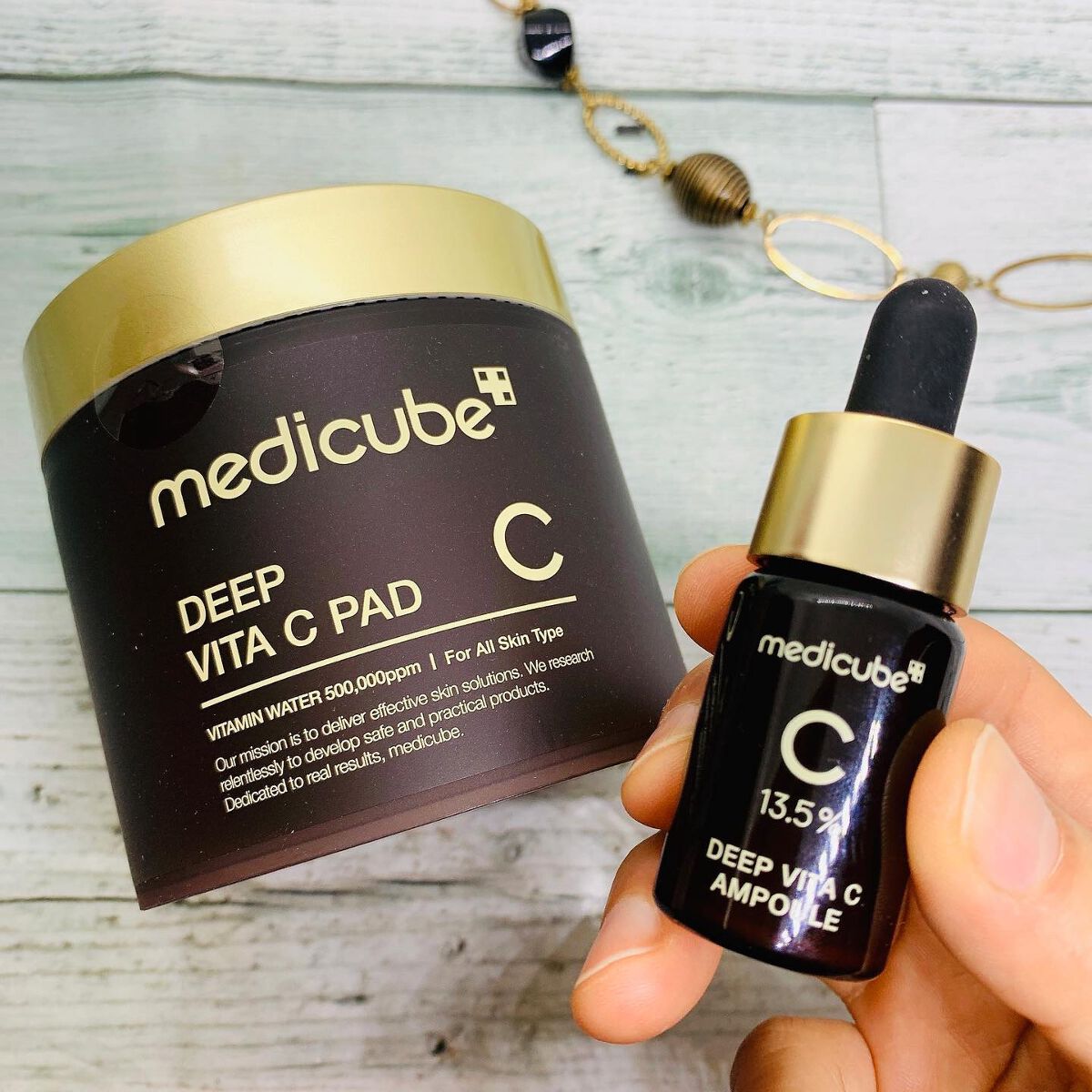 ディープビタCアンプル/MEDICUBE/美容液を使ったクチコミ（1枚目）