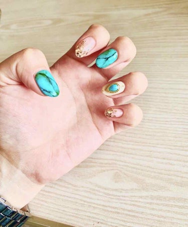 newネイル💅

今回はターコイズネイルに
していただきました☺️

夏らしくてかわいい！🏄‍♀️🌺

久々のショートネイル！

今までそこそこ長かったから
違和感あるけど笑笑

でも生活はしやすい🤣わ