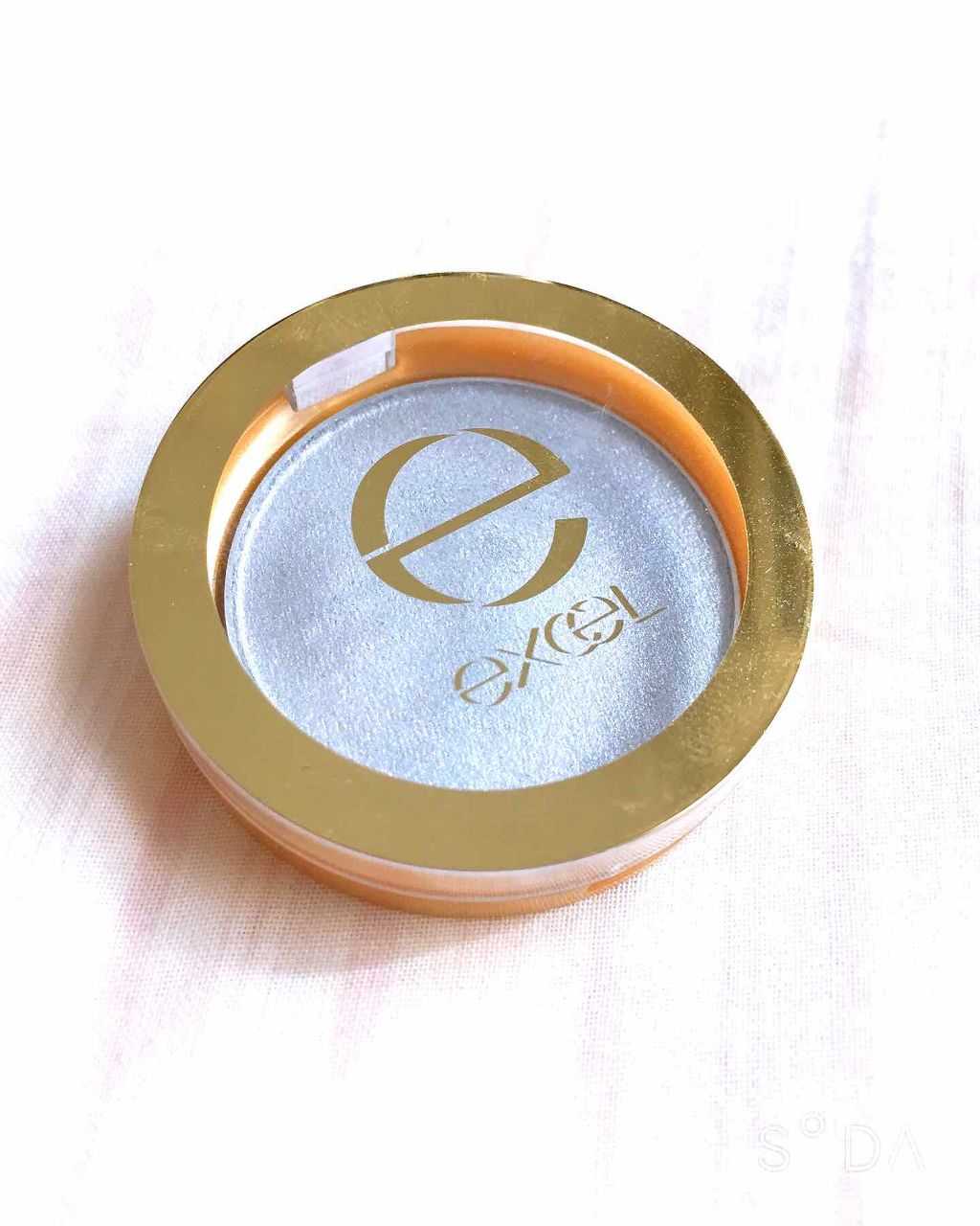 シャイニーシャドウ N/excel/単色アイシャドウを使ったクチコミ（1枚目）