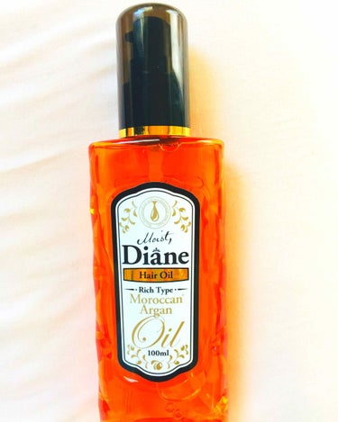 Diane ヘアトリートメントオイル リッチ
洗い流さないヘアトリートメント 100ml

ドライヤーの熱から髪の毛を守ってくれるしいい匂い💕これつけて乾かすのと乾かさないのとでは気分が違うww
あんま