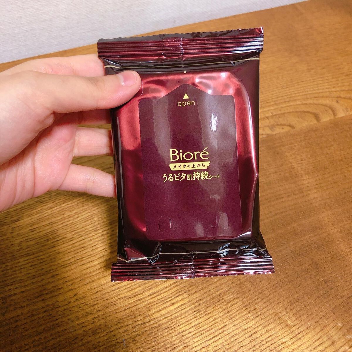 ビオレメイクの上からうるピタ肌持続シート/ビオレ/フェイスシートを使ったクチコミ(2枚目)