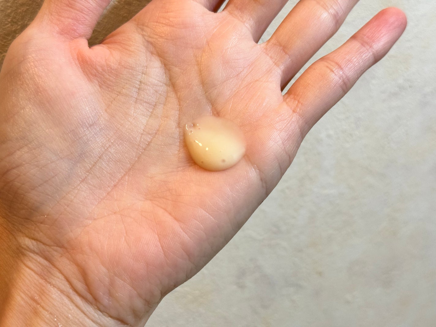 スーパーリッチシャイン ダメージリペア とろとろ補修ヘアオイル/LUX/ヘアオイルを使ったクチコミ(2枚目)