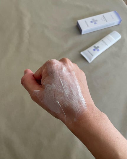 misato | VoCEアンバサダー on LIPS 「紫外線カット+回復+鎮静+保湿すべてが一度にできるオールインワ..」(3枚目)