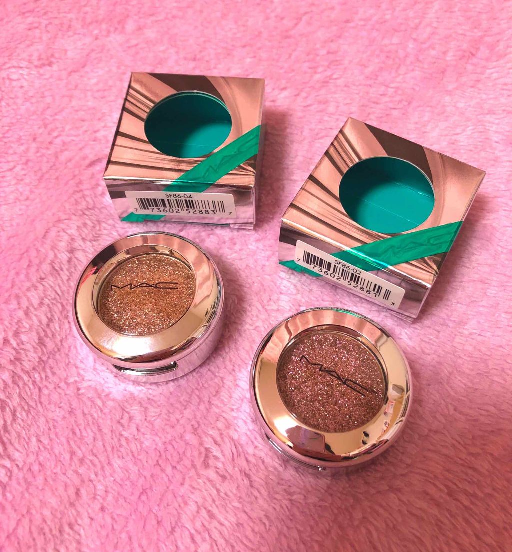 シャイニー プリティ シャドウ ピー フォー ピンク/M・A・C/単色アイシャドウを使ったクチコミ（1枚目）