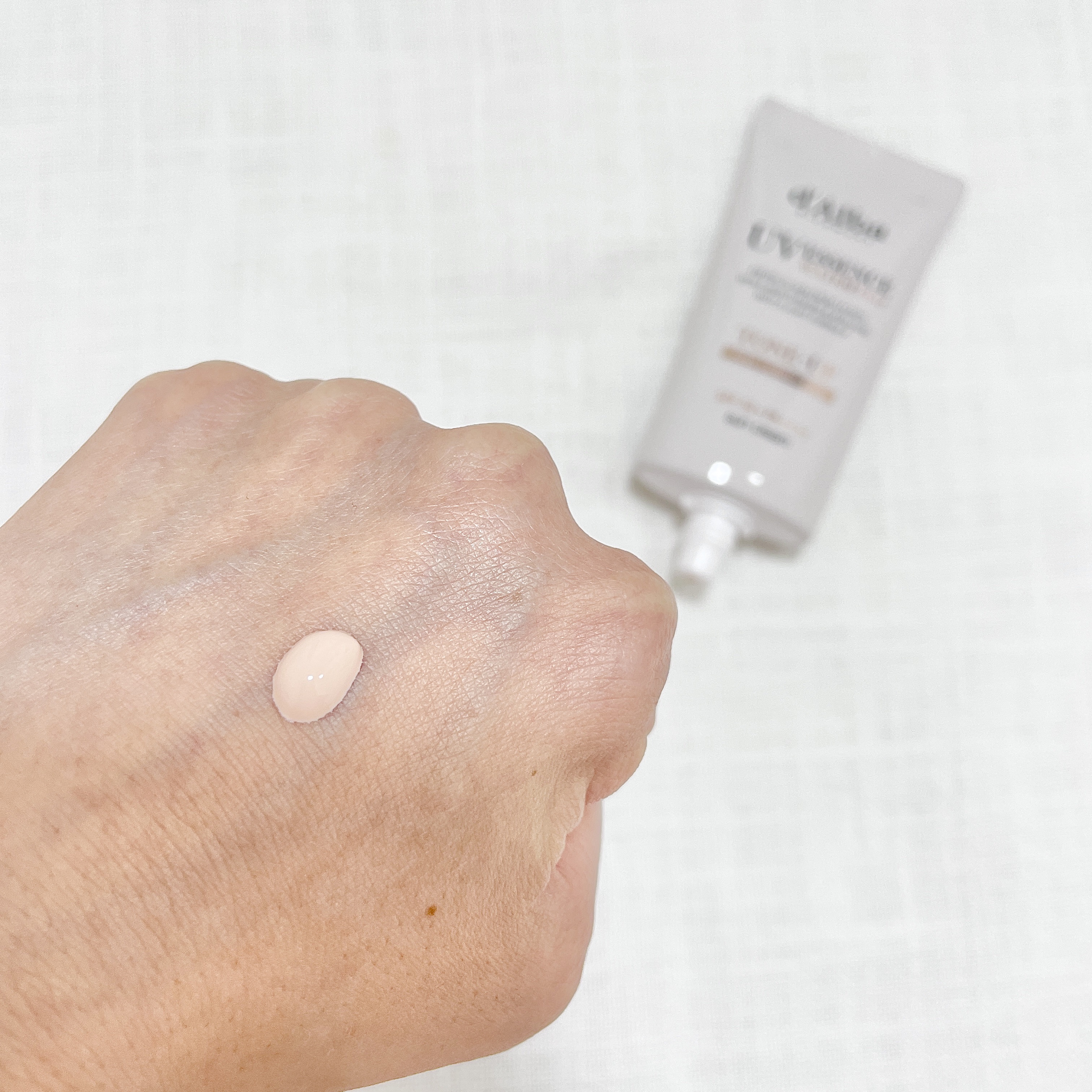 ウォータフルトーンアップサンクリーム/ダルバ/日焼け止めクリームを使ったクチコミ（2枚目）