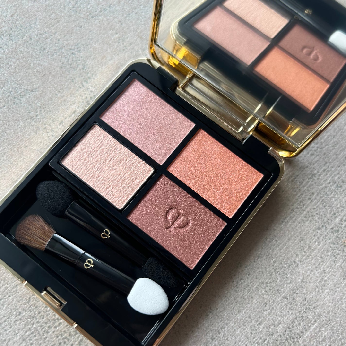 クチュール ミニ クラッチ/YVES SAINT LAURENT BEAUTE/アイシャドウパレットを使ったクチコミ(1枚目)